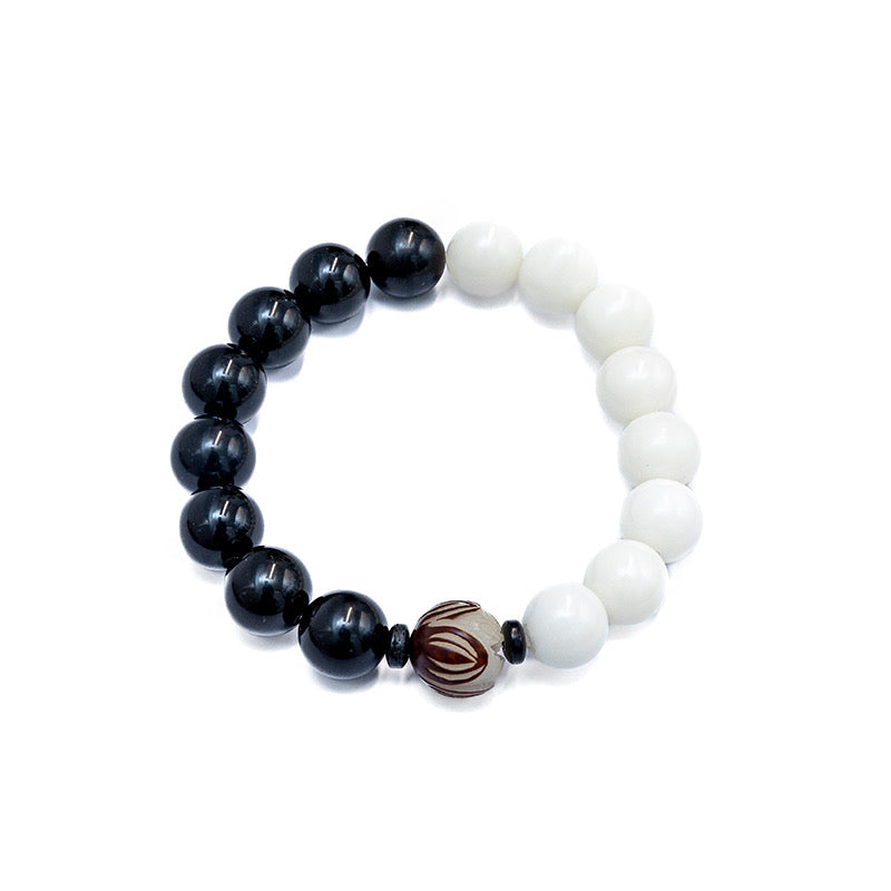 Lotus-carved bodhi root bracelet
