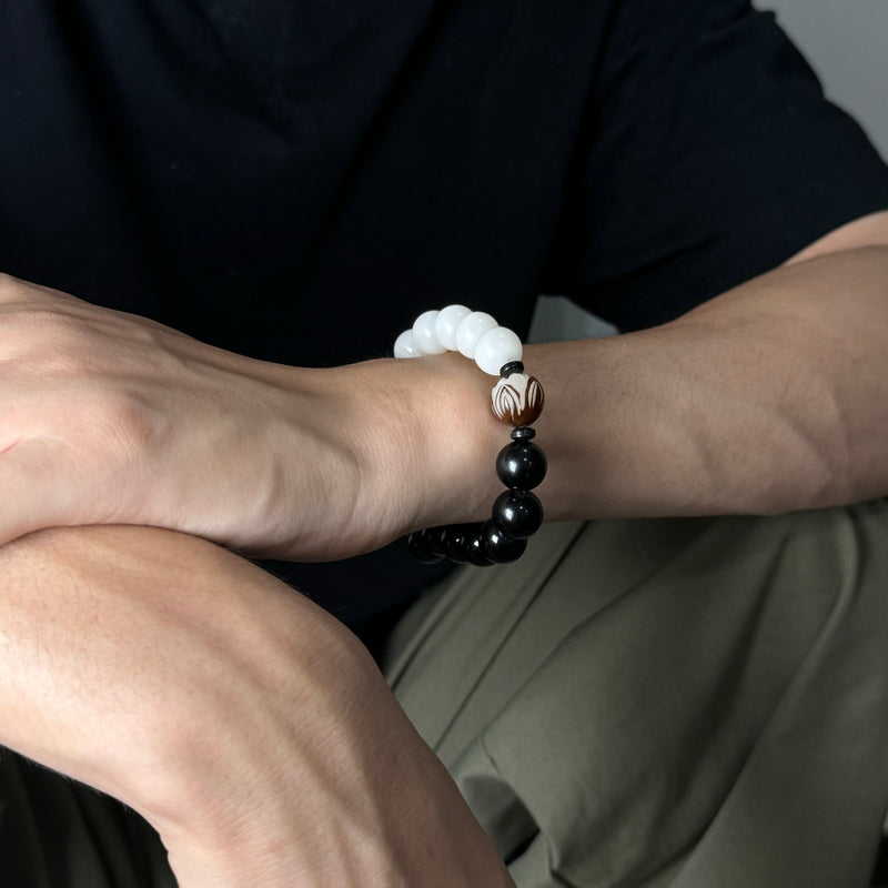 Lotus-carved bodhi root bracelet