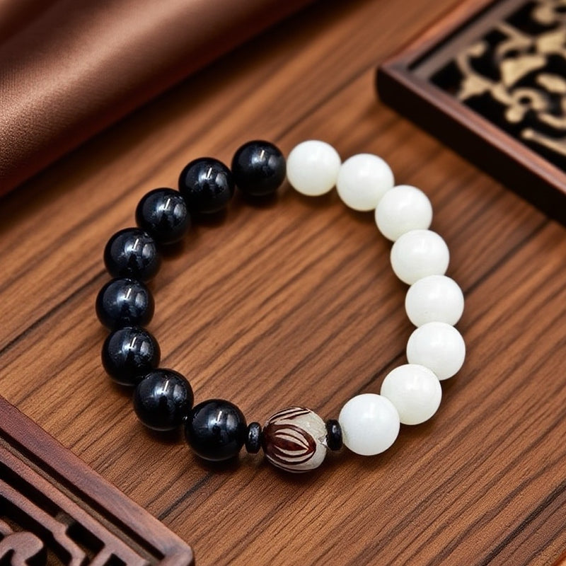 Lotus-carved bodhi root bracelet